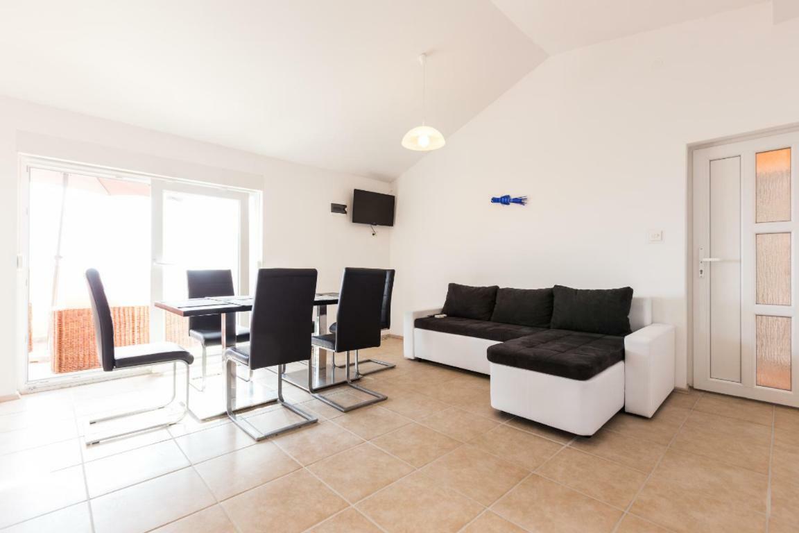 Apartmani Filip Mandre Dış mekan fotoğraf